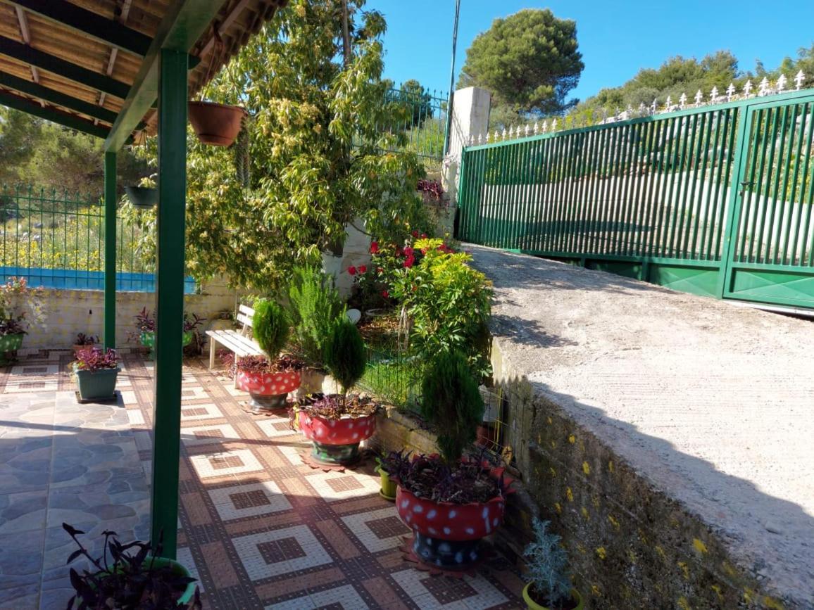Villa Luiza Sarandë Exteriör bild