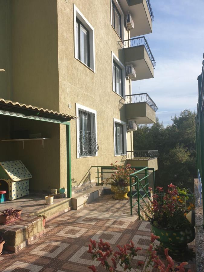 Villa Luiza Sarandë Exteriör bild