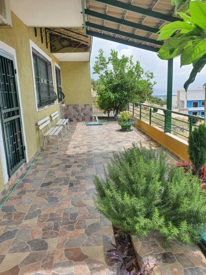 Villa Luiza Sarandë Exteriör bild
